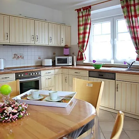 Apartment Fewo_s Alter Gutshof We15569 Sellin (Rugen)